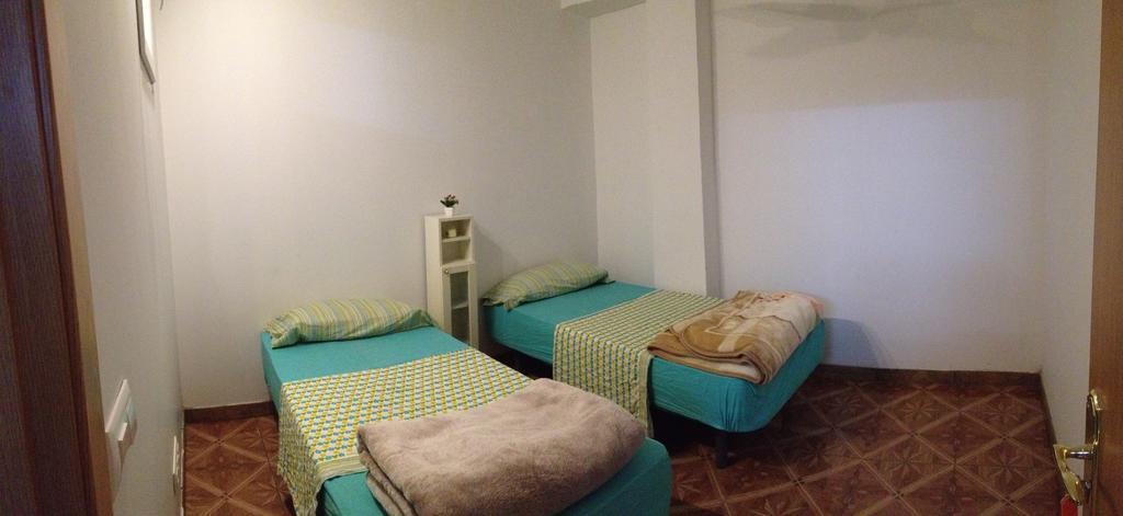 Hostal Ideal Sants Barcelona Room photo