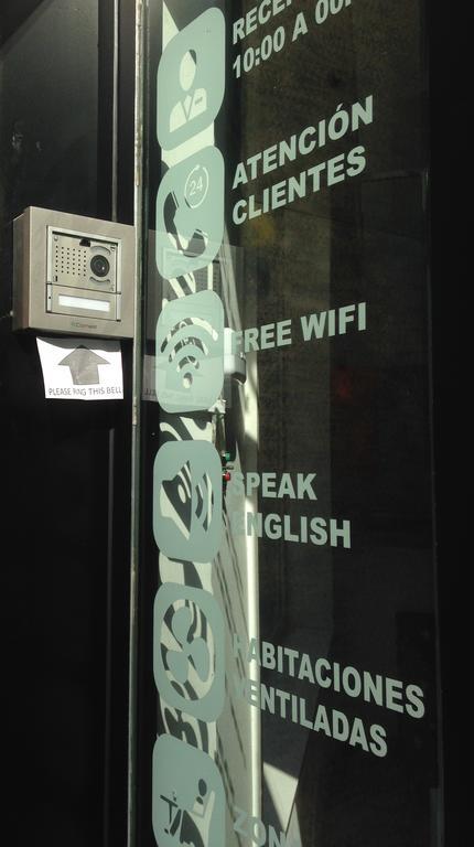 Hostal Ideal Sants Barcelona Exterior photo