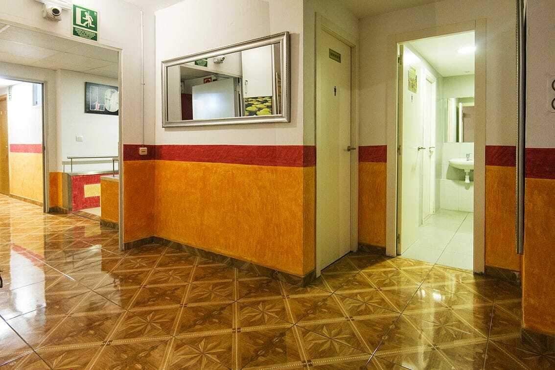 Hostal Ideal Sants Barcelona Exterior photo