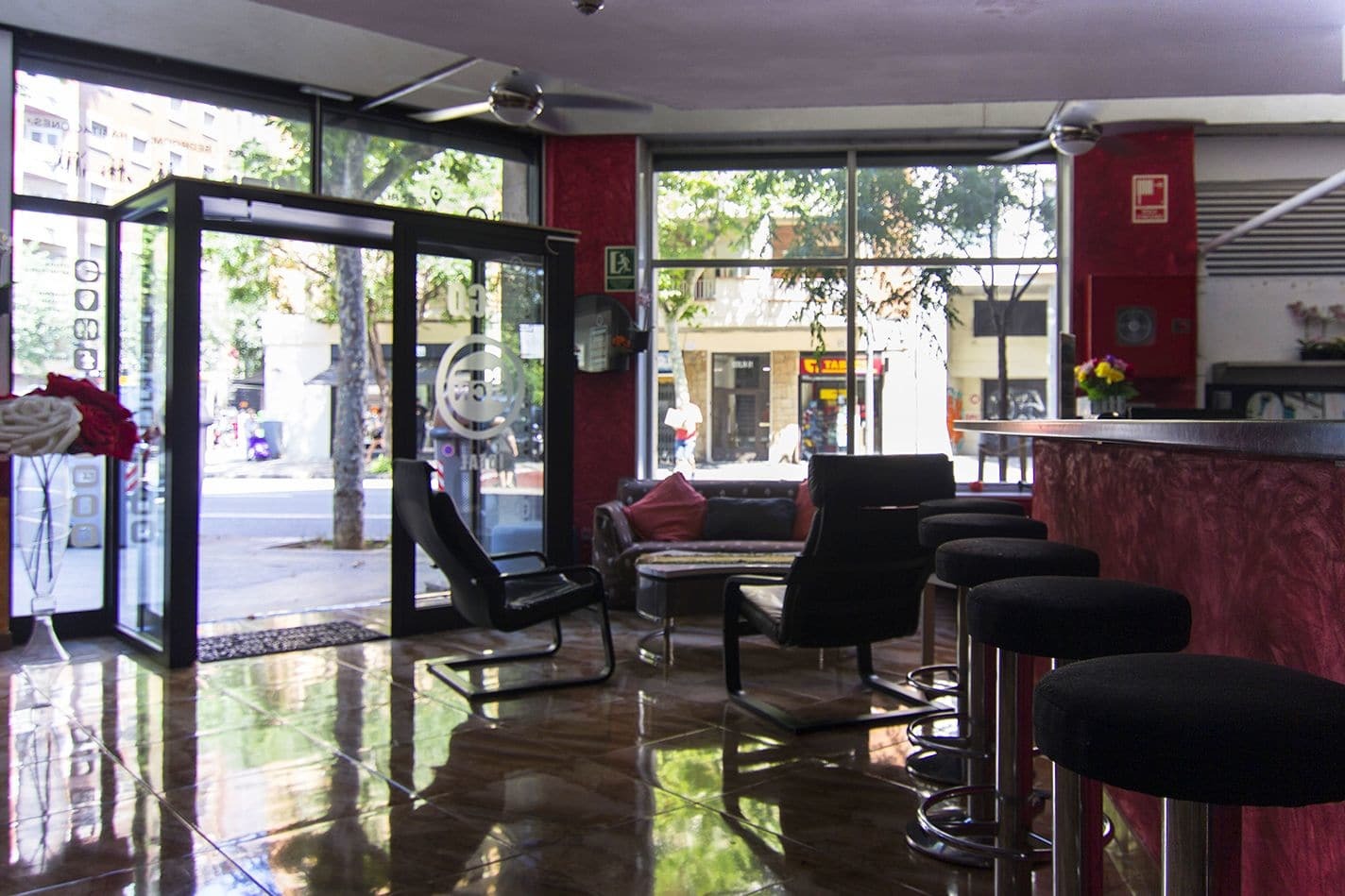 Hostal Ideal Sants Barcelona Exterior photo