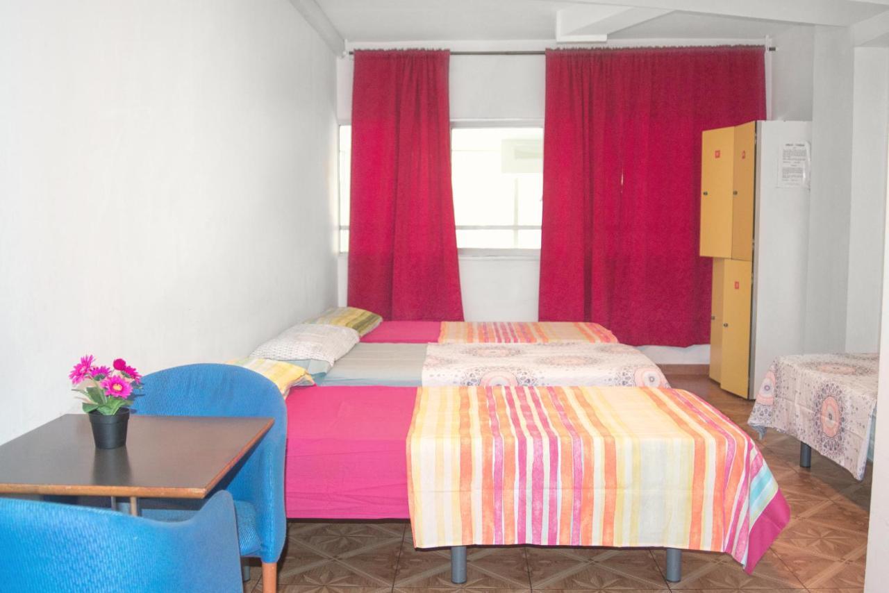 Hostal Ideal Sants Barcelona Exterior photo